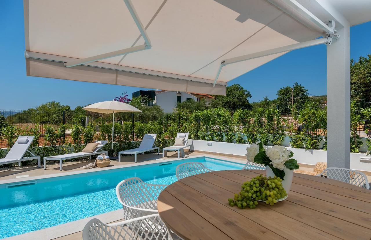 Marula Holiday Home - With Heated Pool Marina  Exterior foto