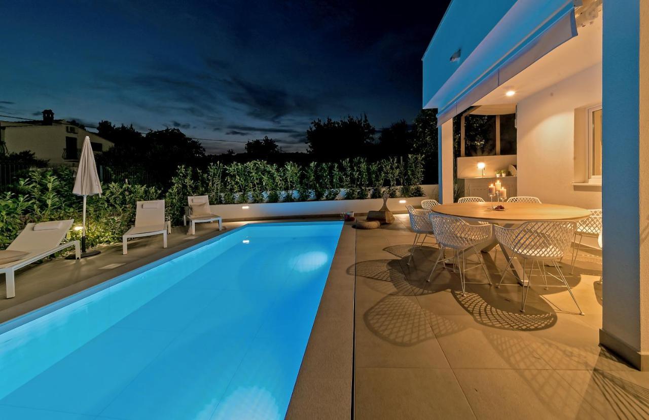 Marula Holiday Home - With Heated Pool Marina  Exterior foto